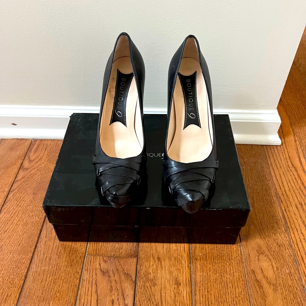 Black leather pumps, boutique 9